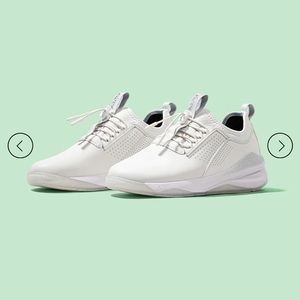 CLOVE- Brilliant White sz 7.0 ✨FREE SHIPPING✨